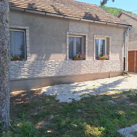 Balcsi1 Leilighet Balatonfůzfő Eksteriør bilde